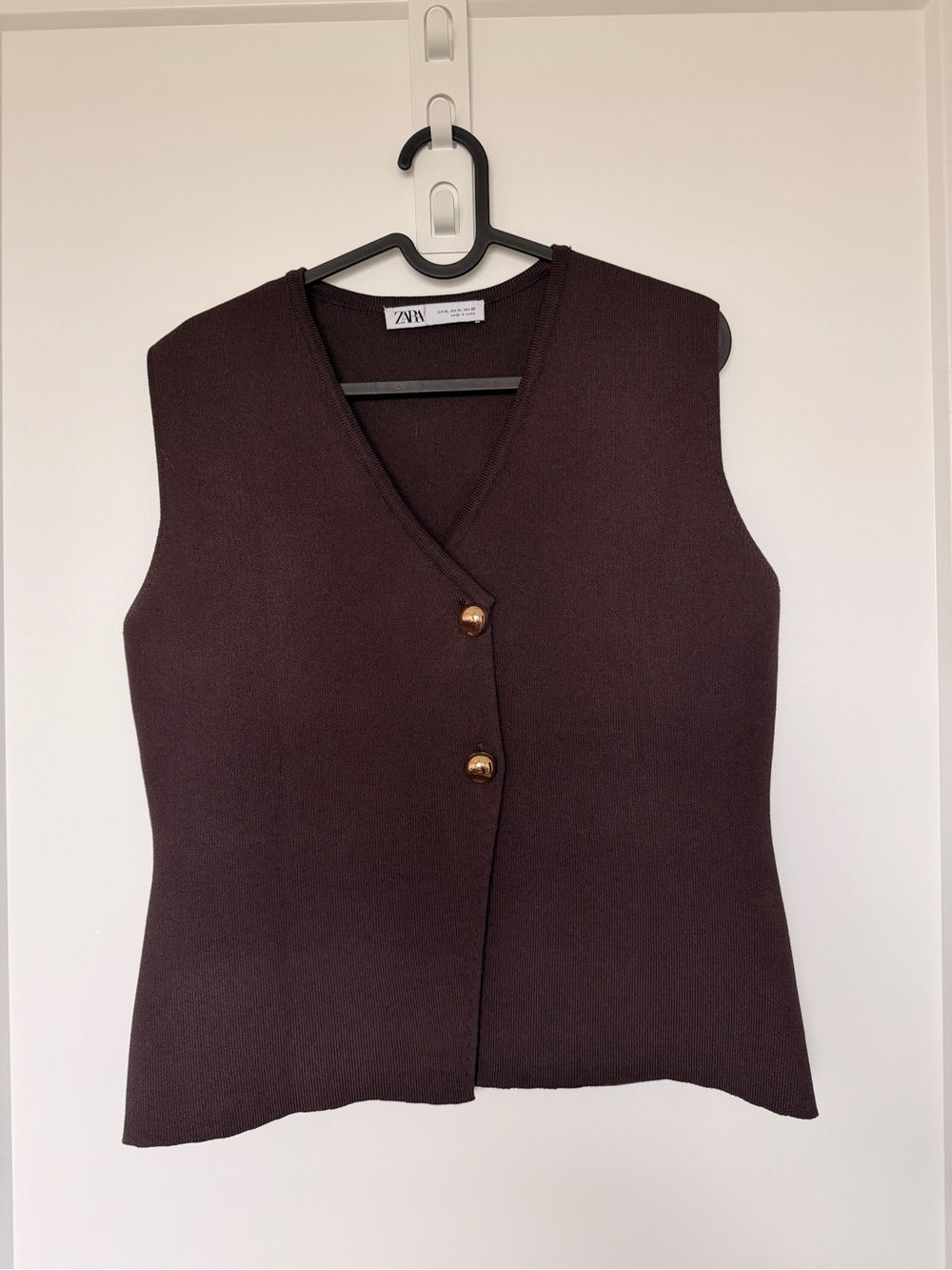 Zara Dark Brown Sleeveless V-Neck Knit Vest with Gold Buttons